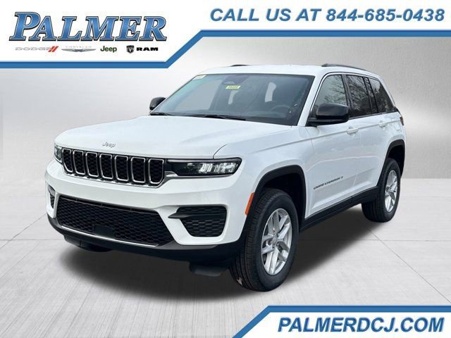 New 2025 Jeep Grand Cherokee Laredo image 1