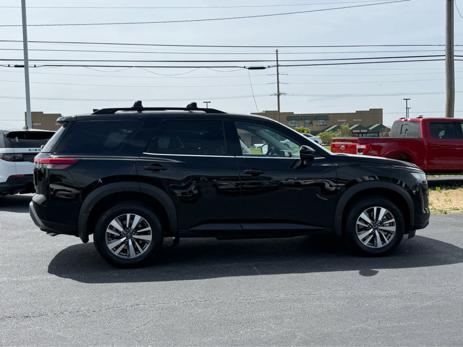 Used 2026 Nissan Pathfinder SL AWD/4WD image 8