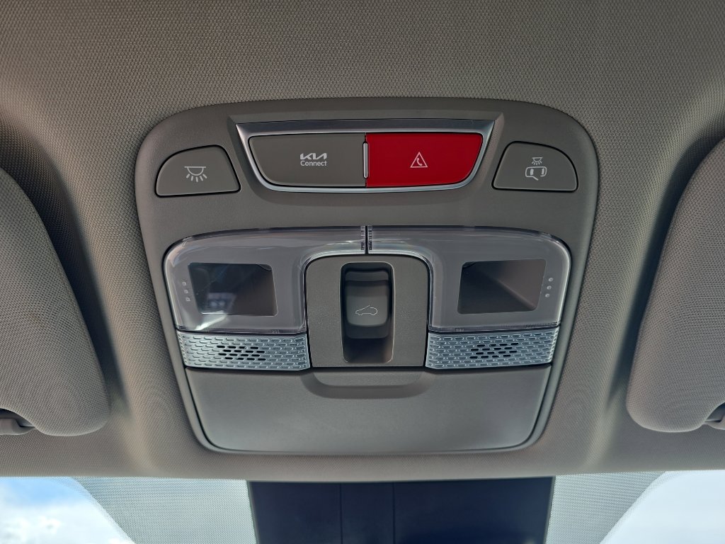 Used 2025 Kia Telluride S image 19