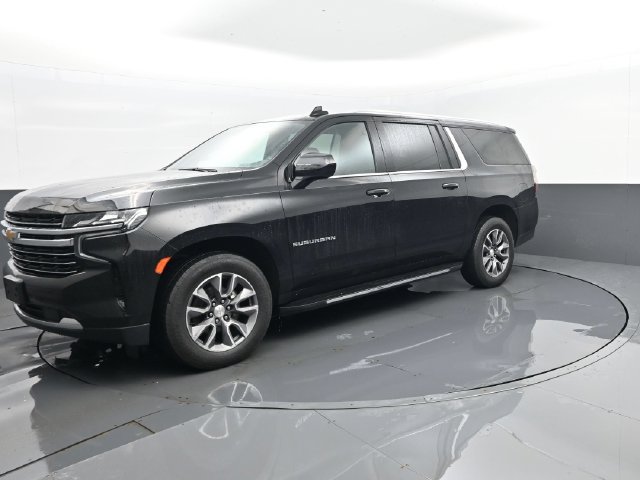 Used 2023 Chevrolet Suburban LT AWD/4WD image 2