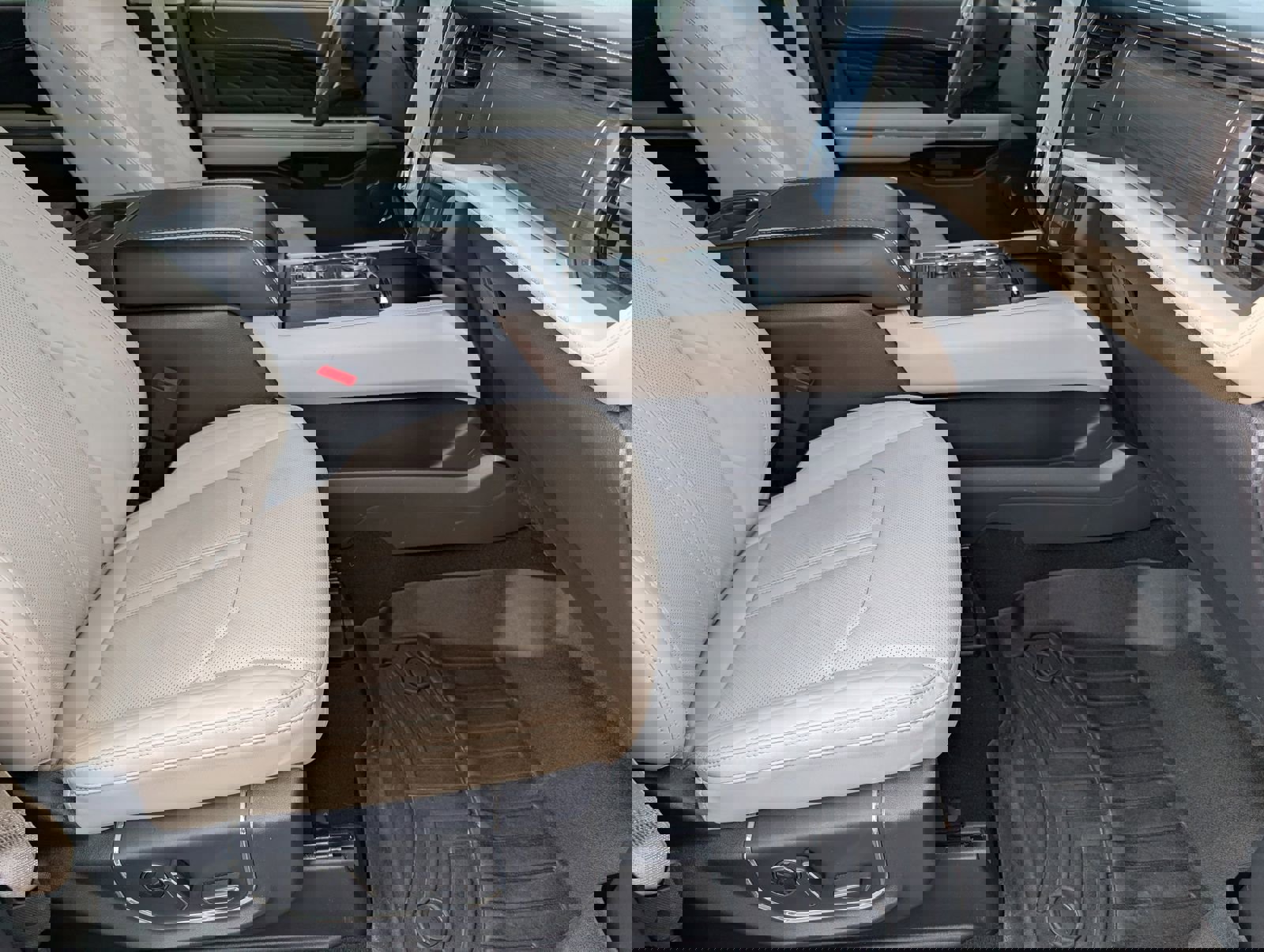 Used 2024 Ford Expedition Max Platinum image 29