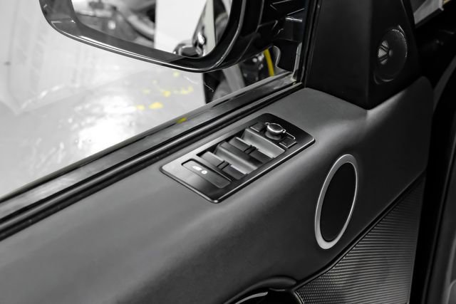 Used 2019 Land Rover Discovery SE image 49