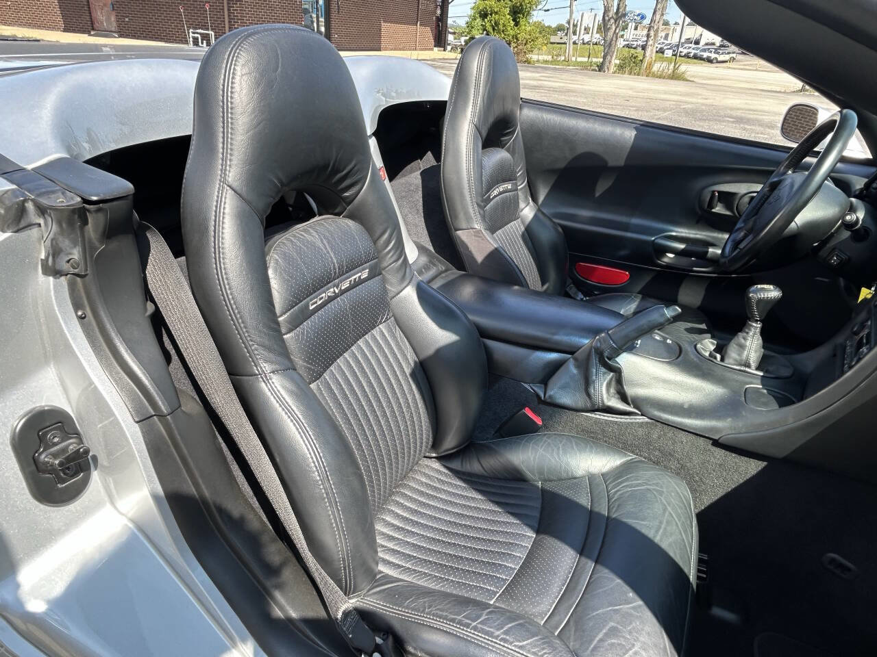 Used 2002 Chevrolet Corvette Convertible w/ Preferred Equipment Group2 image 29
