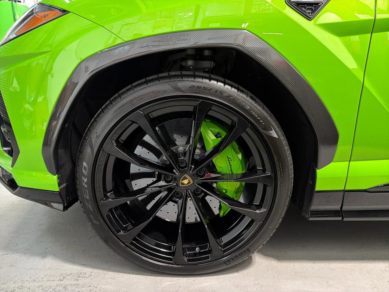 Used 2022 Lamborghini Urus AWD/4WD image 14