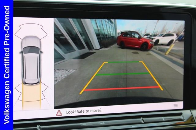 Used 2025 Volkswagen Atlas Peak Edition SE image 40