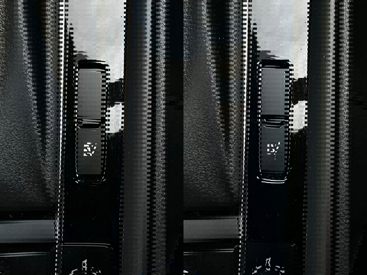 Used 2025 MAZDA CX-50 2.5 Hybrid w/ Premium Plus Pkg image 27