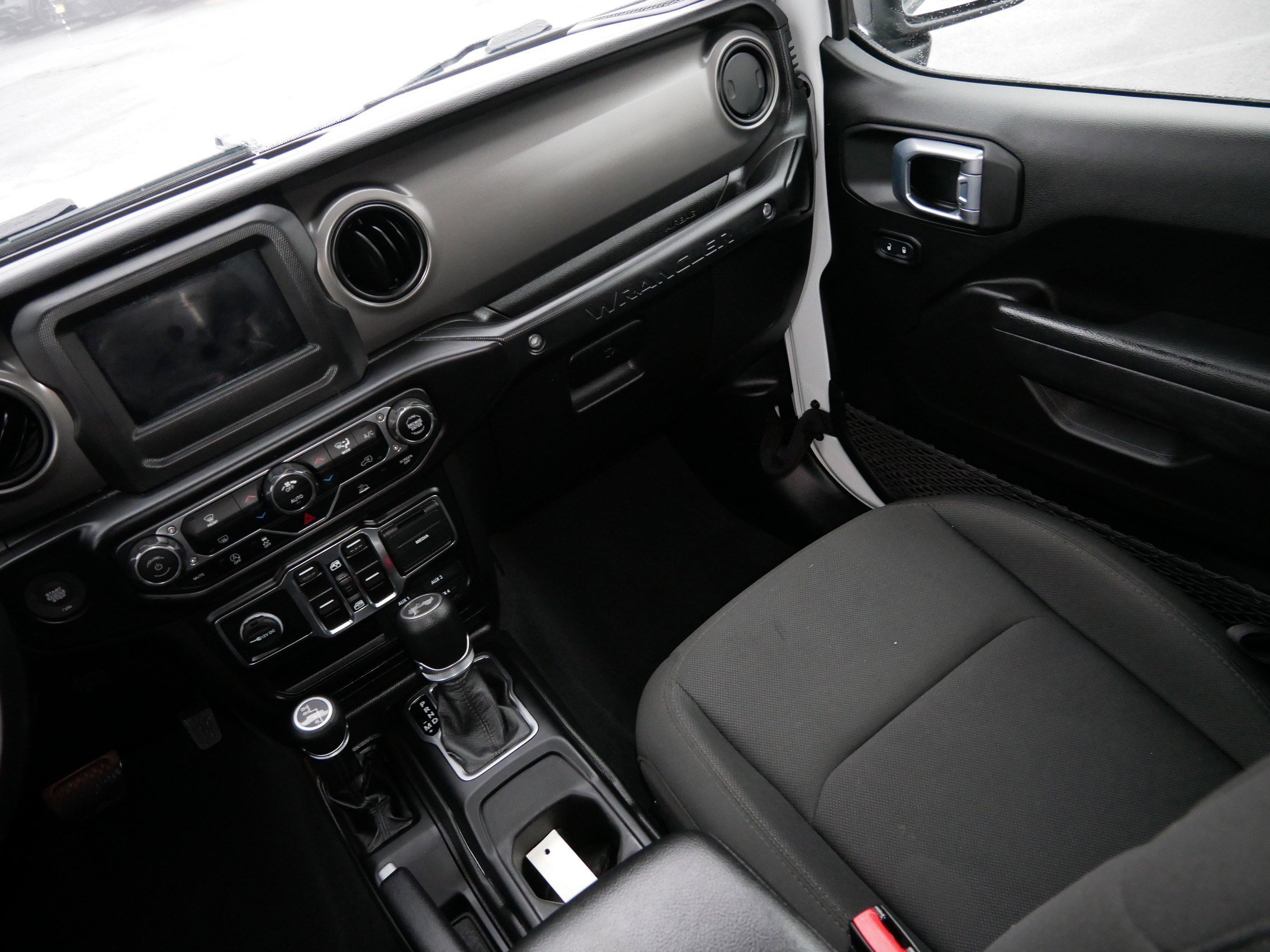 Used 2022 Jeep Wrangler Unlimited Sport image 11