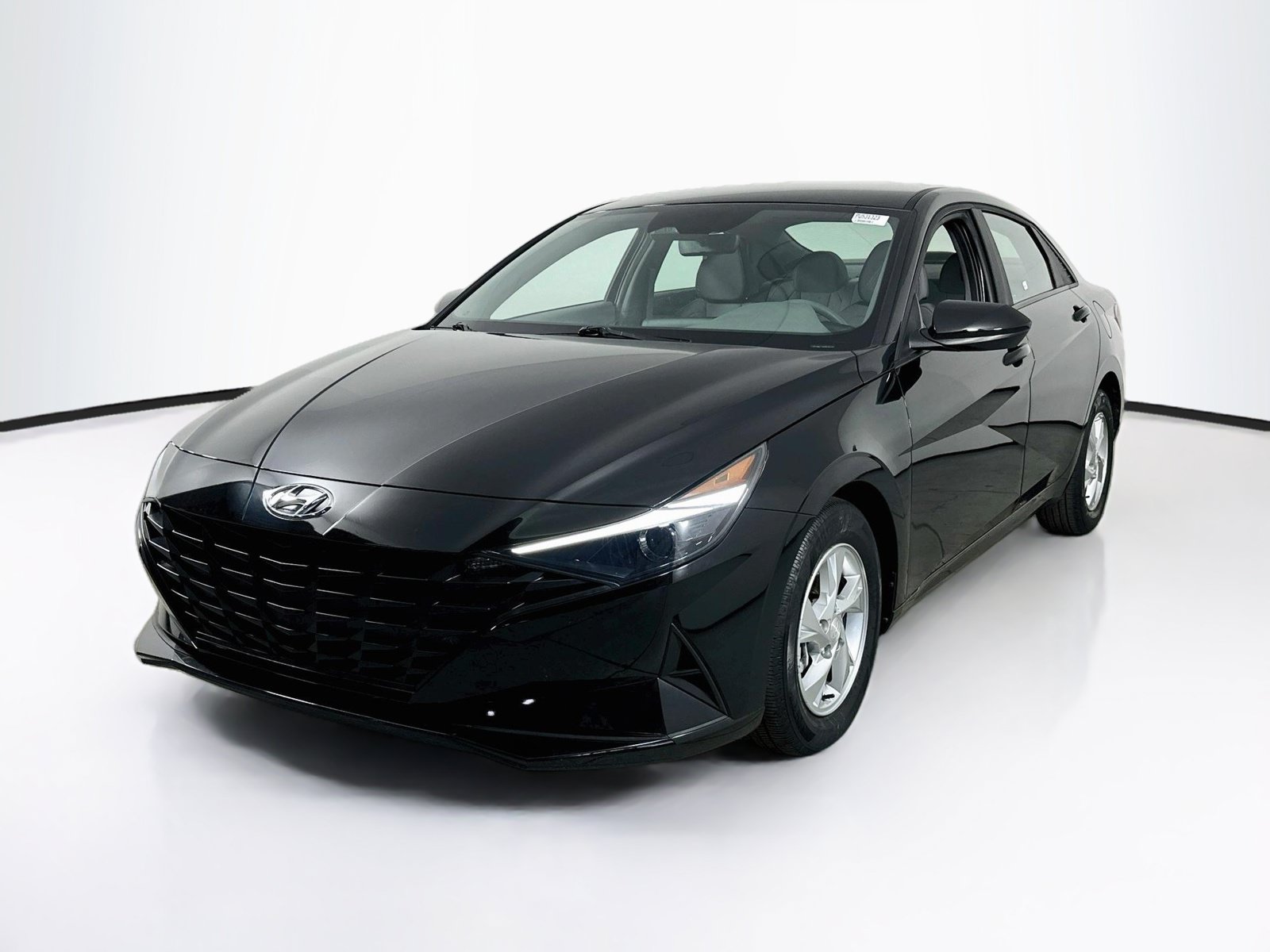 Used 2023 Hyundai Elantra SE