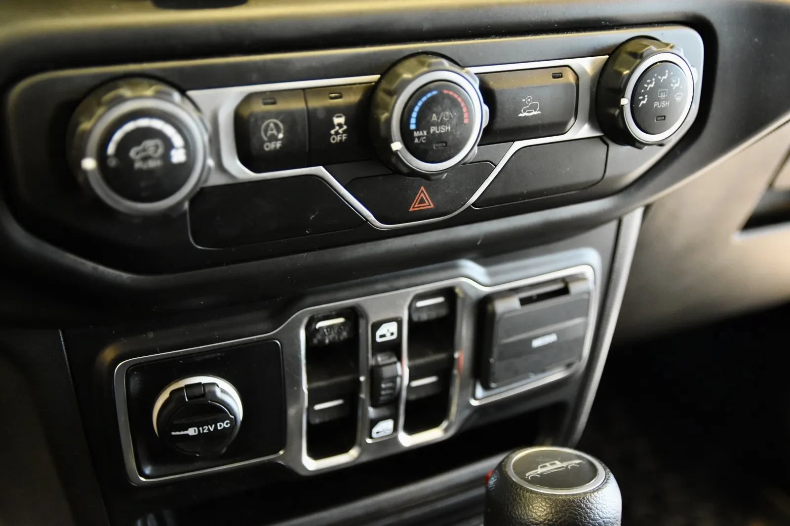 Used 2021 Jeep Gladiator Sport AWD/4WD image 16