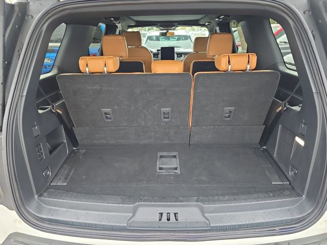 Used 2024 Ford Expedition Platinum image 7