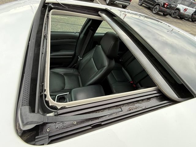 Used 2022 Chrysler 300 Touring L w/ Popular Equipment Group AWD/4WD image 6