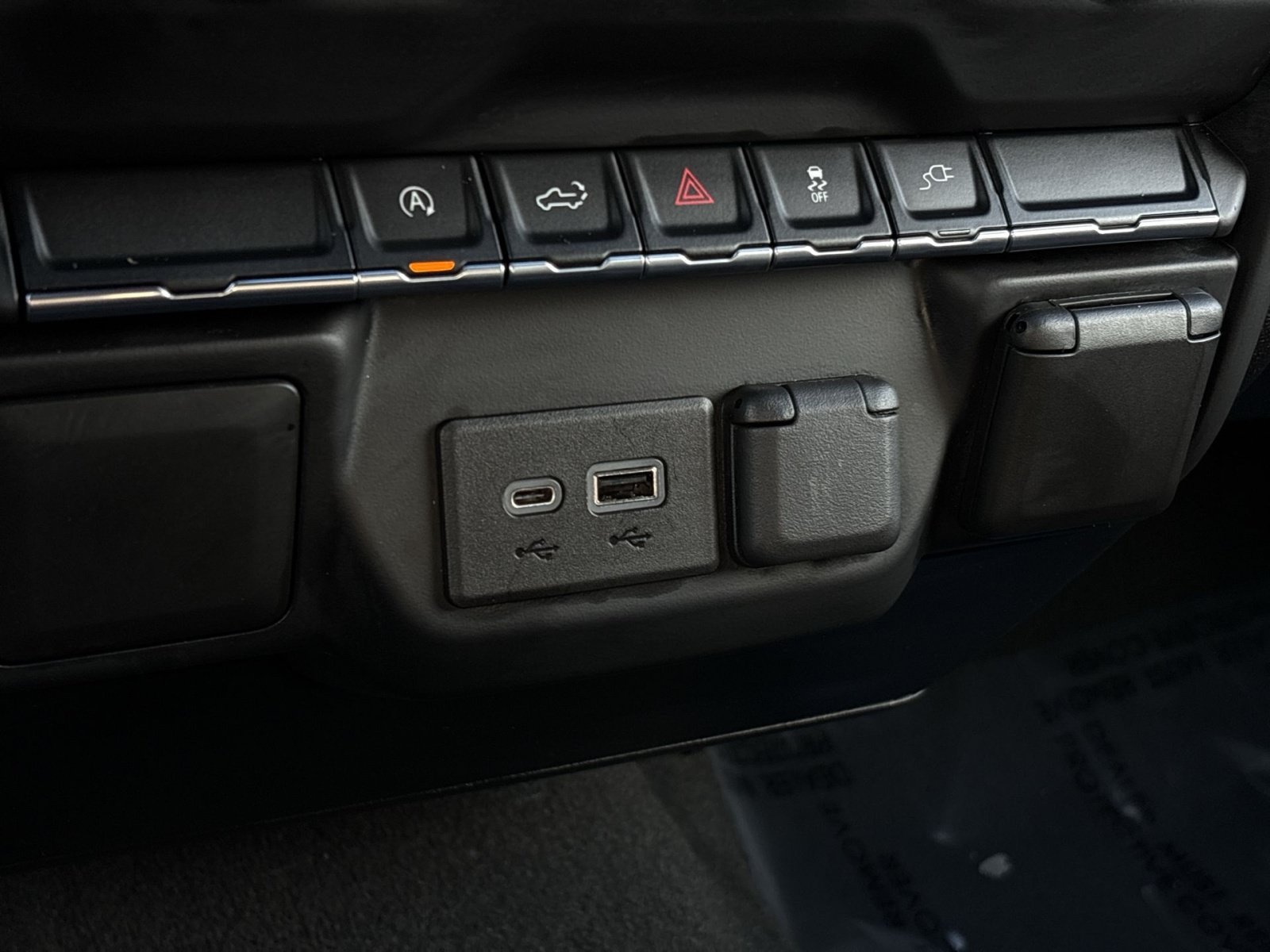 Used 2021 Chevrolet Silverado 1500 Custom w/ LPO, Dark Essentials Package AWD/4WD image 31