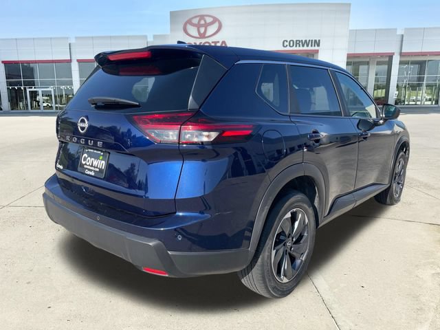 Used 2025 Nissan Rogue SV FWD image 9