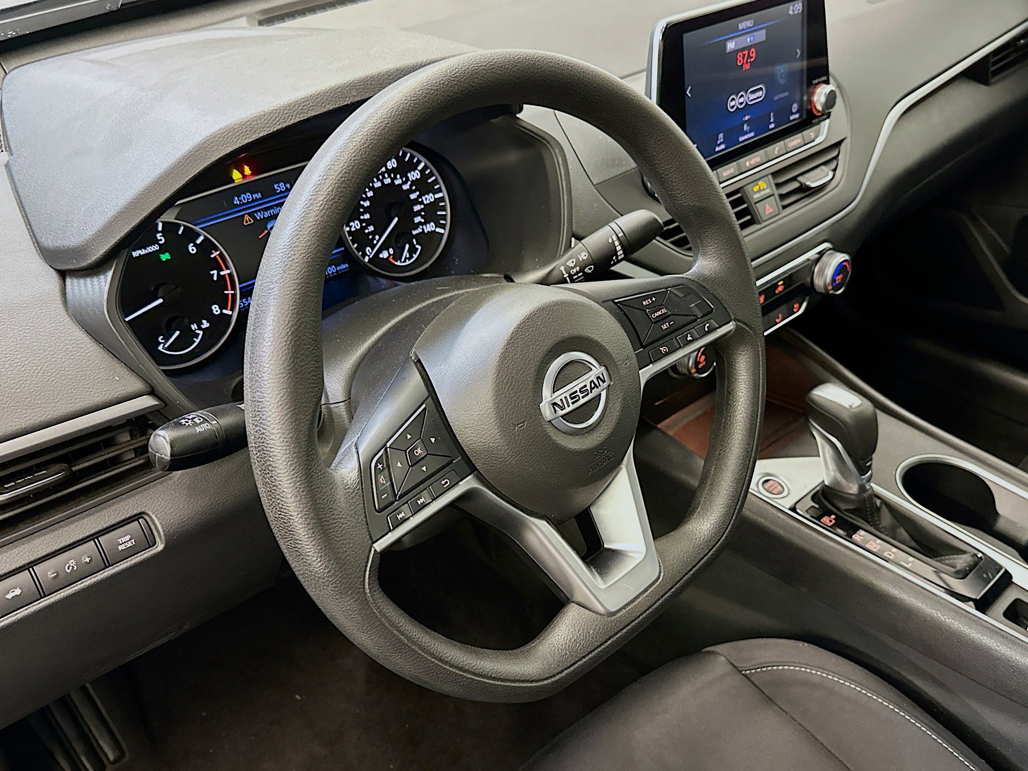 Used 2022 Nissan Altima 2.5 SV AWD/4WD image 18