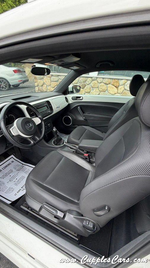 Used 2013 Volkswagen Beetle 2.5 FWD image 27