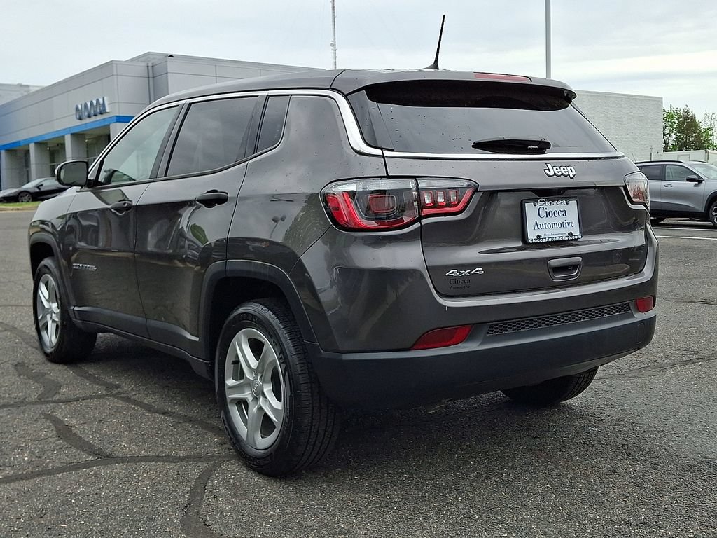 Used 2023 Jeep Compass Sport AWD/4WD image 7