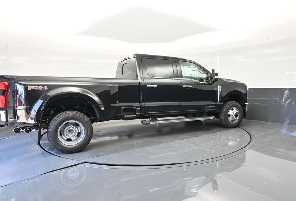 New 2026 Ford F350 Lariat w/ Chrome Package image 17