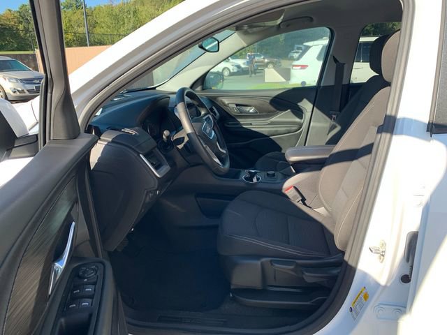 Used 2024 GMC Terrain SLE image 29