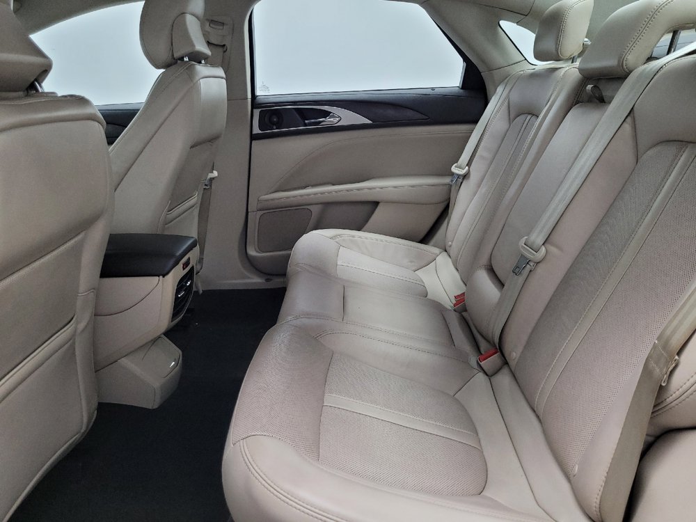 Used 2019 Lincoln MKZ Reserve FWD image 18