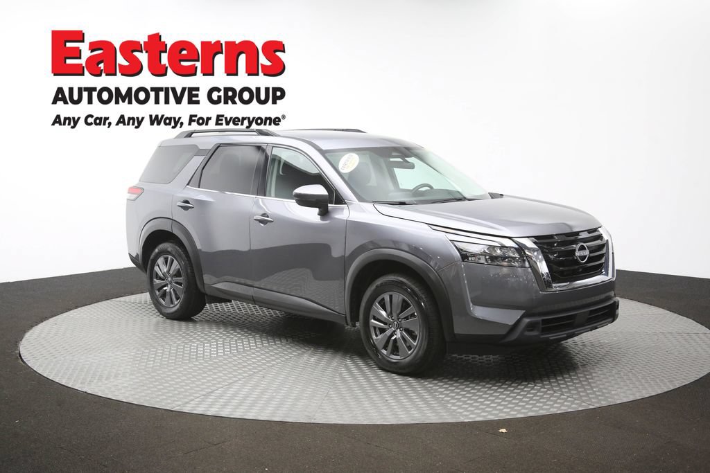 Used 2025 Nissan Pathfinder SV FWD image 49