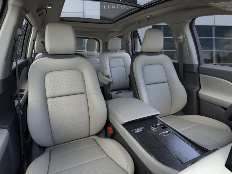 New 2025 Lincoln Aviator AWD image 10