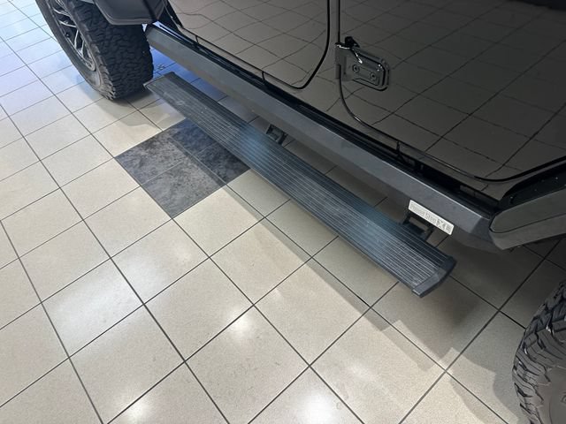 Used 2024 Jeep Wrangler Unlimited Rubicon AWD/4WD image 25