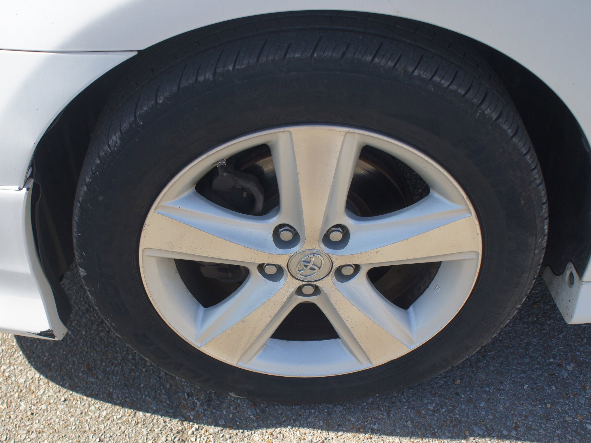 Used 2010 Toyota Camry SE FWD image 18
