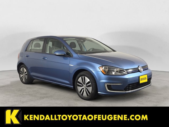 Used 2016 Volkswagen e-Golf SE w/ DC Fast Charging Package FWD image 3