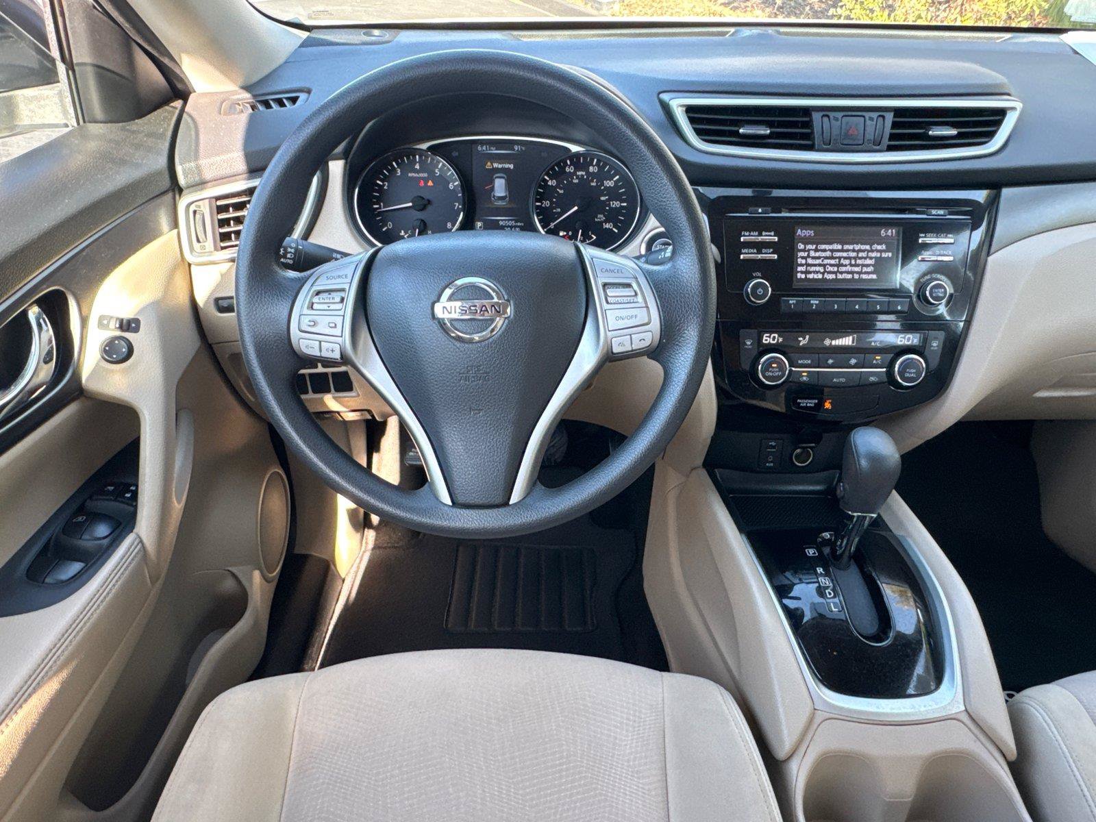 Used 2016 Nissan Rogue SV FWD image 20
