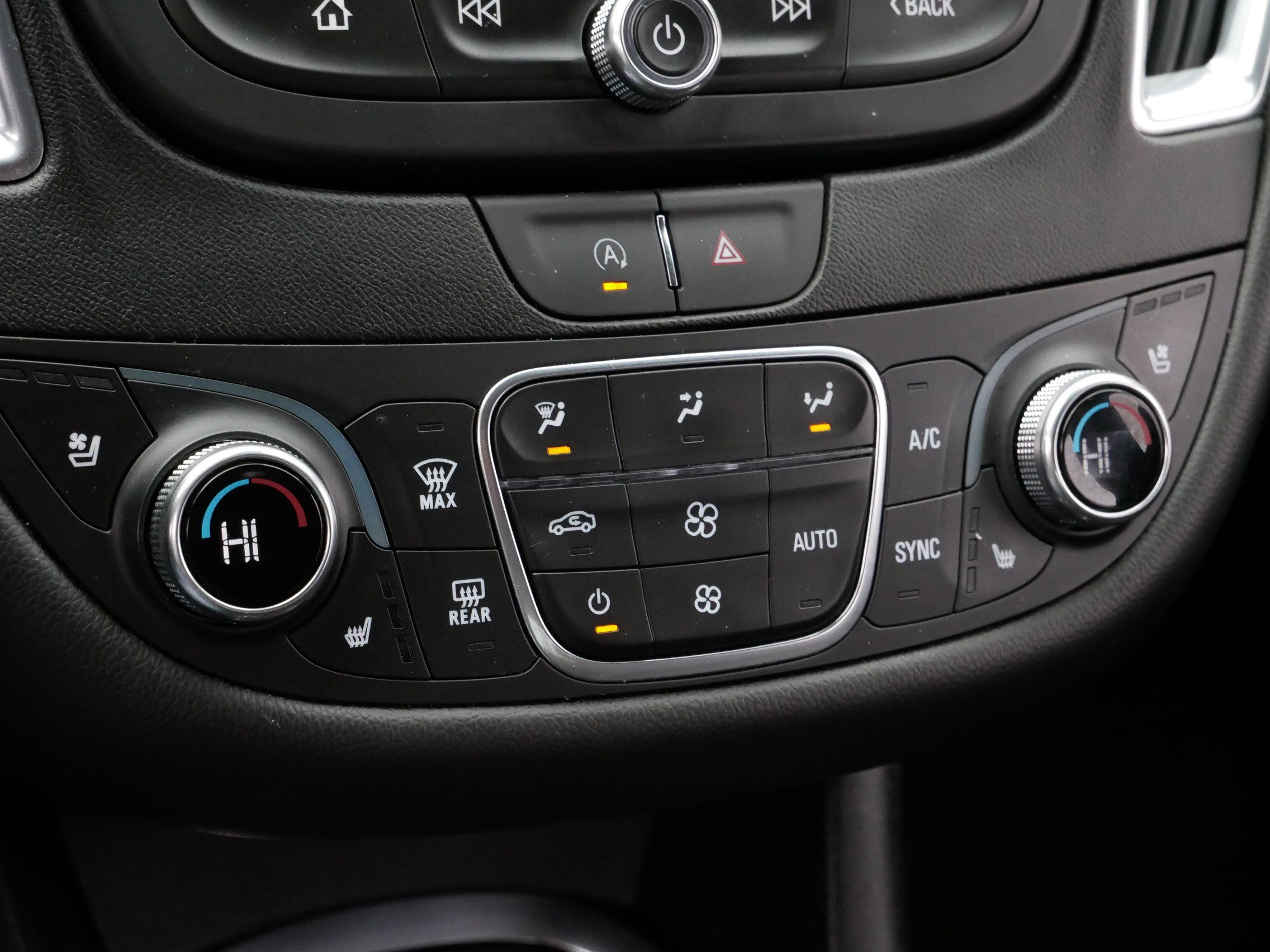 Used 2024 Chevrolet Malibu LT image 23