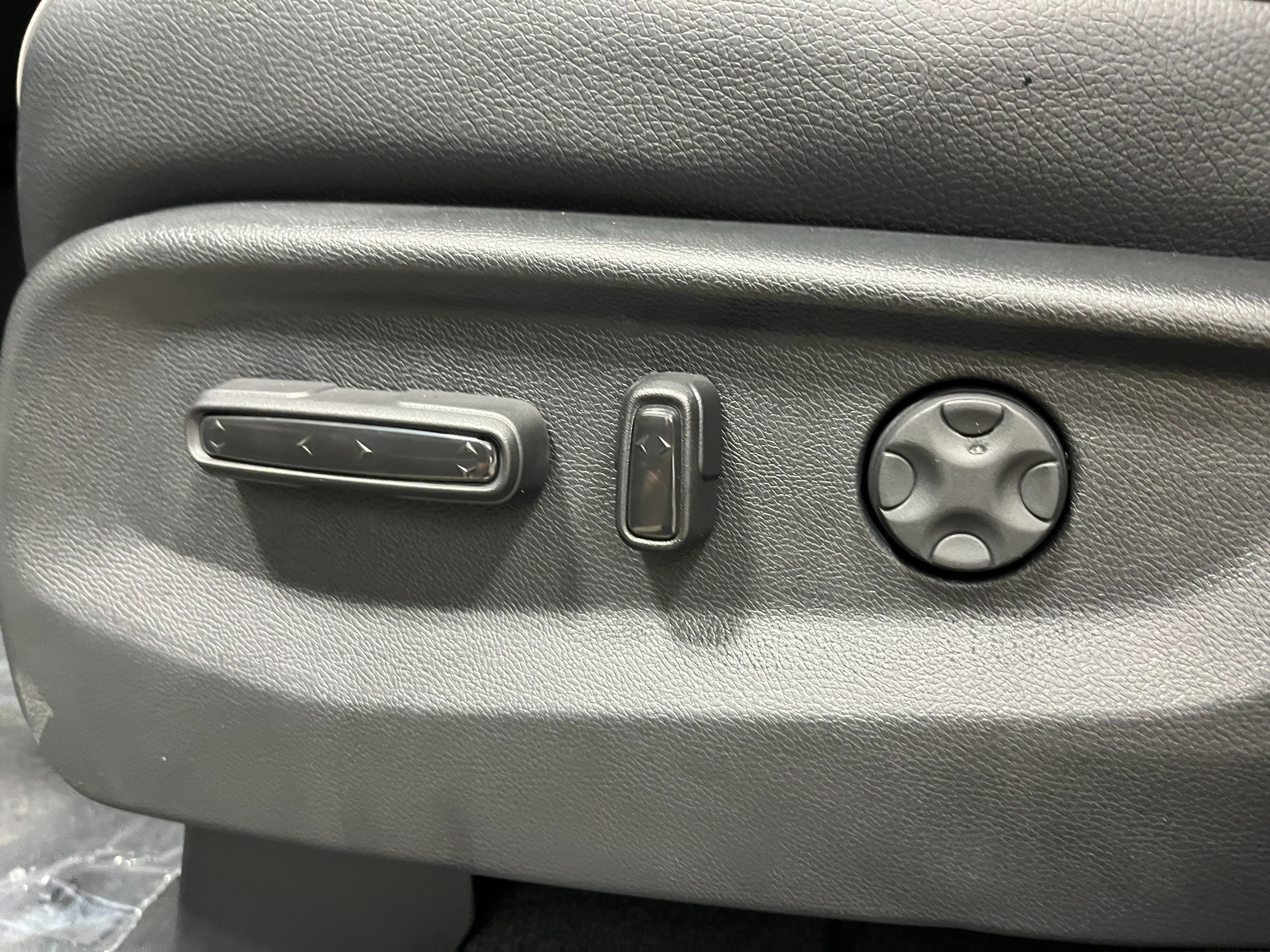 New 2026 Honda Odyssey Touring image 15