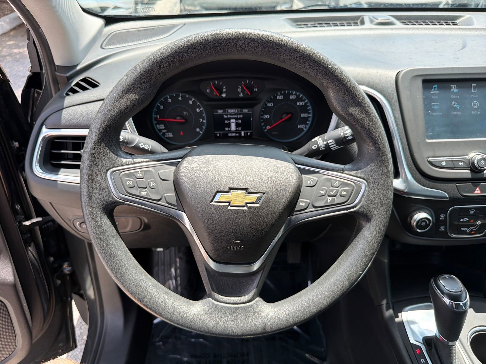 Used 2018 Chevrolet Equinox LT FWD image 13