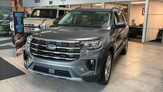 New 2026 Ford Explorer Active w/ Active Comfort Package AWD/4WD image 2