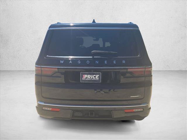 Used 2024 Jeep Wagoneer L Series II AWD/4WD image 6