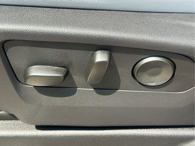 New 2025 Chevrolet Suburban Premier RWD image 26