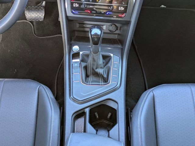 Used 2023 Volkswagen Tiguan SE image 21