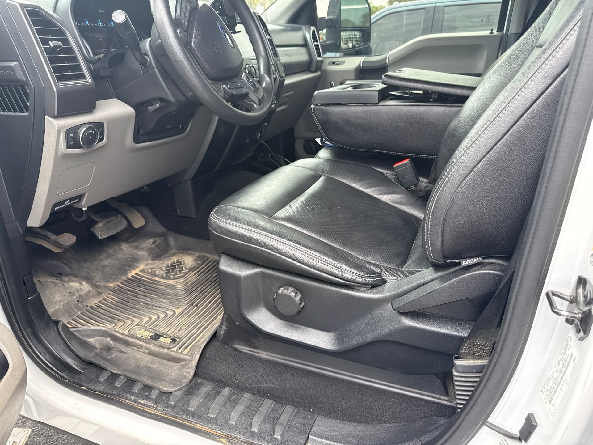 Used 2021 Ford F250 XLT w/ FX4 Off-Road Package AWD/4WD image 16