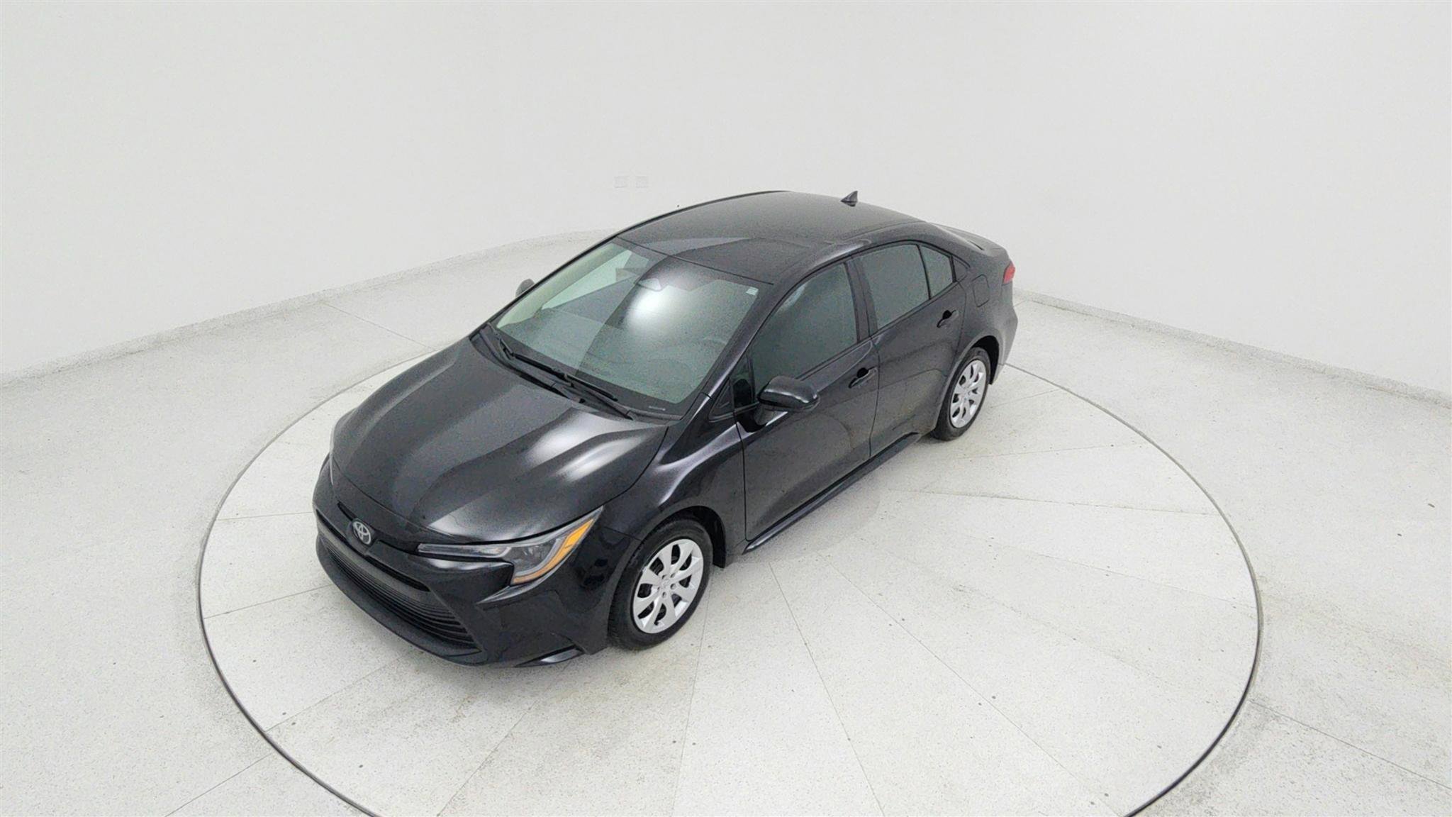 Used 2026 Toyota Corolla LE FWD image 13