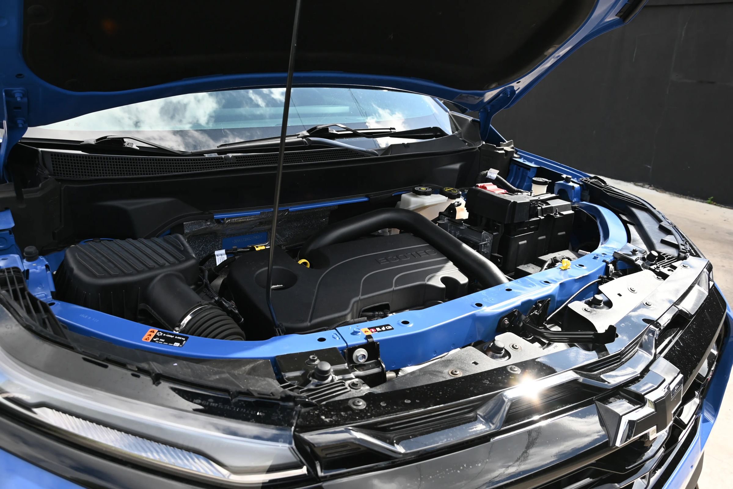Used 2025 Chevrolet Equinox RS FWD image 22