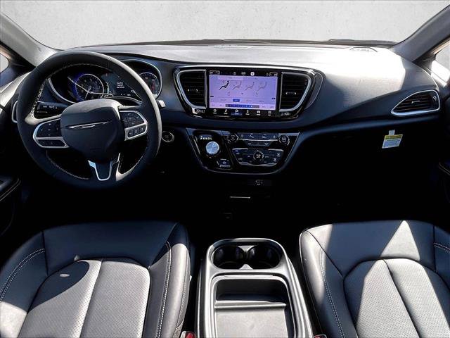 New 2027 Chrysler Pacifica LX FWD image 5