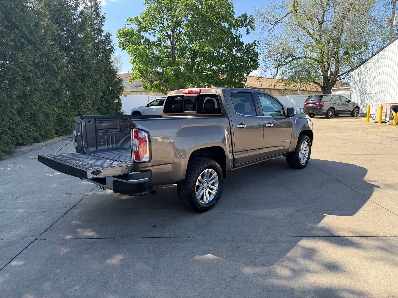 Used 2016 GMC Canyon SLT image 32