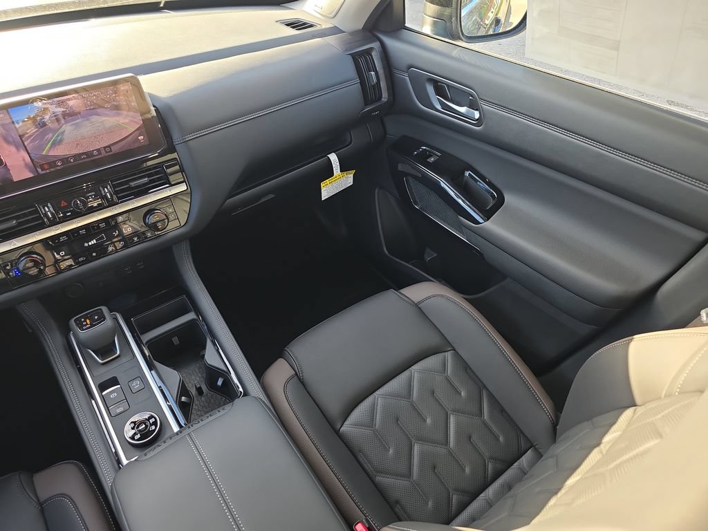 New 2026 Nissan Pathfinder Platinum AWD/4WD image 21