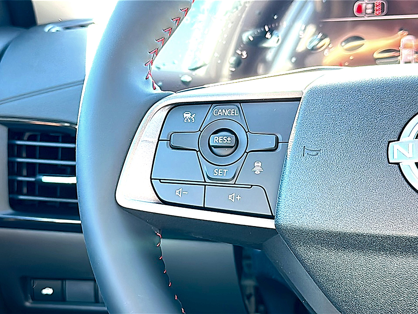 New 2026 Nissan Sentra SR w/ Floor Mat Package image 19