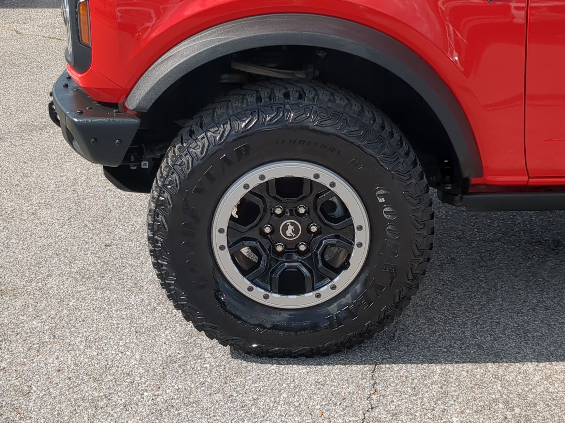 Used 2023 Ford Bronco Black Diamond w/ Sasquatch Package image 11