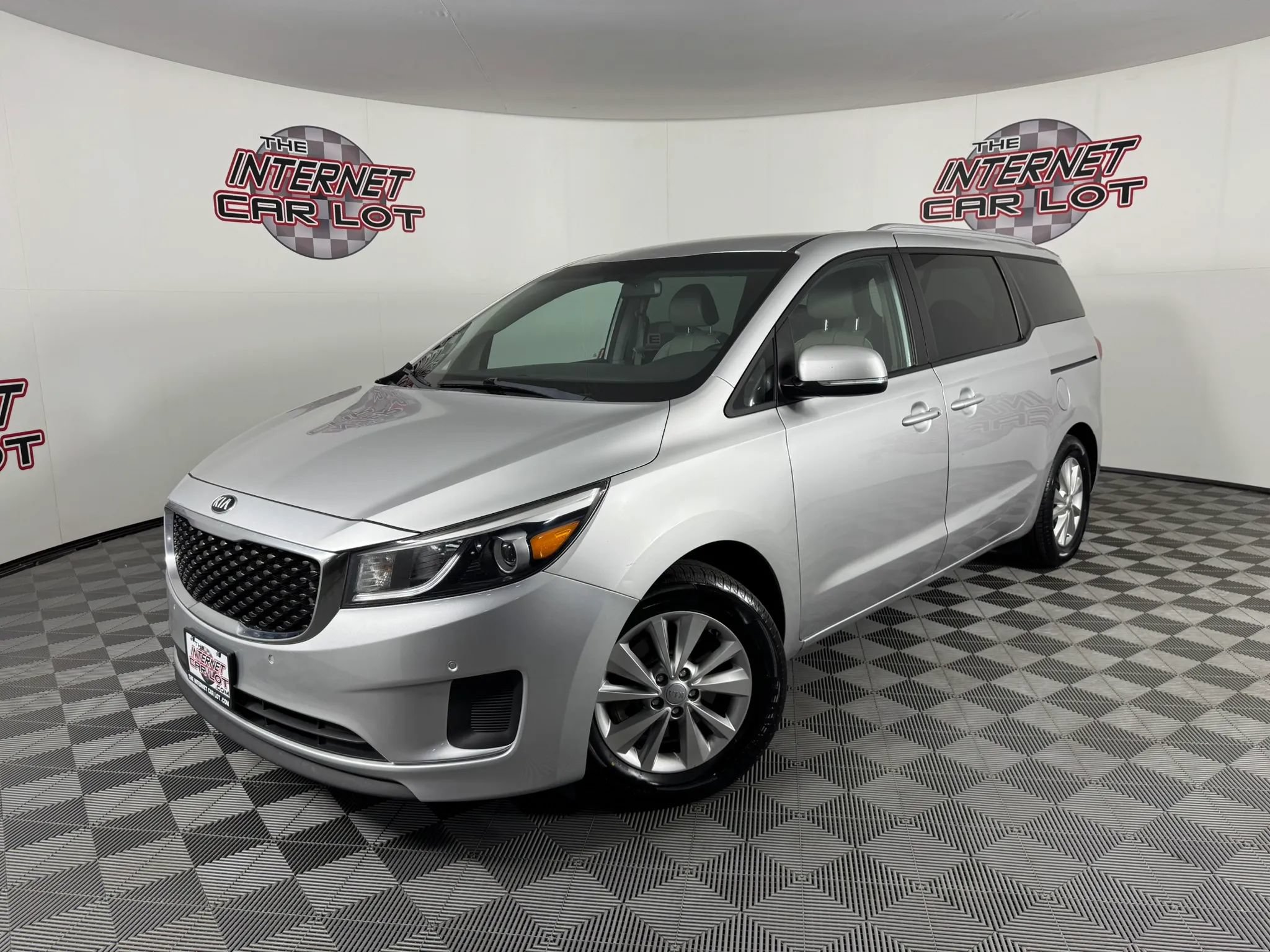 Used 2017 Kia Sedona LX w/ LX Essentials Premium Package