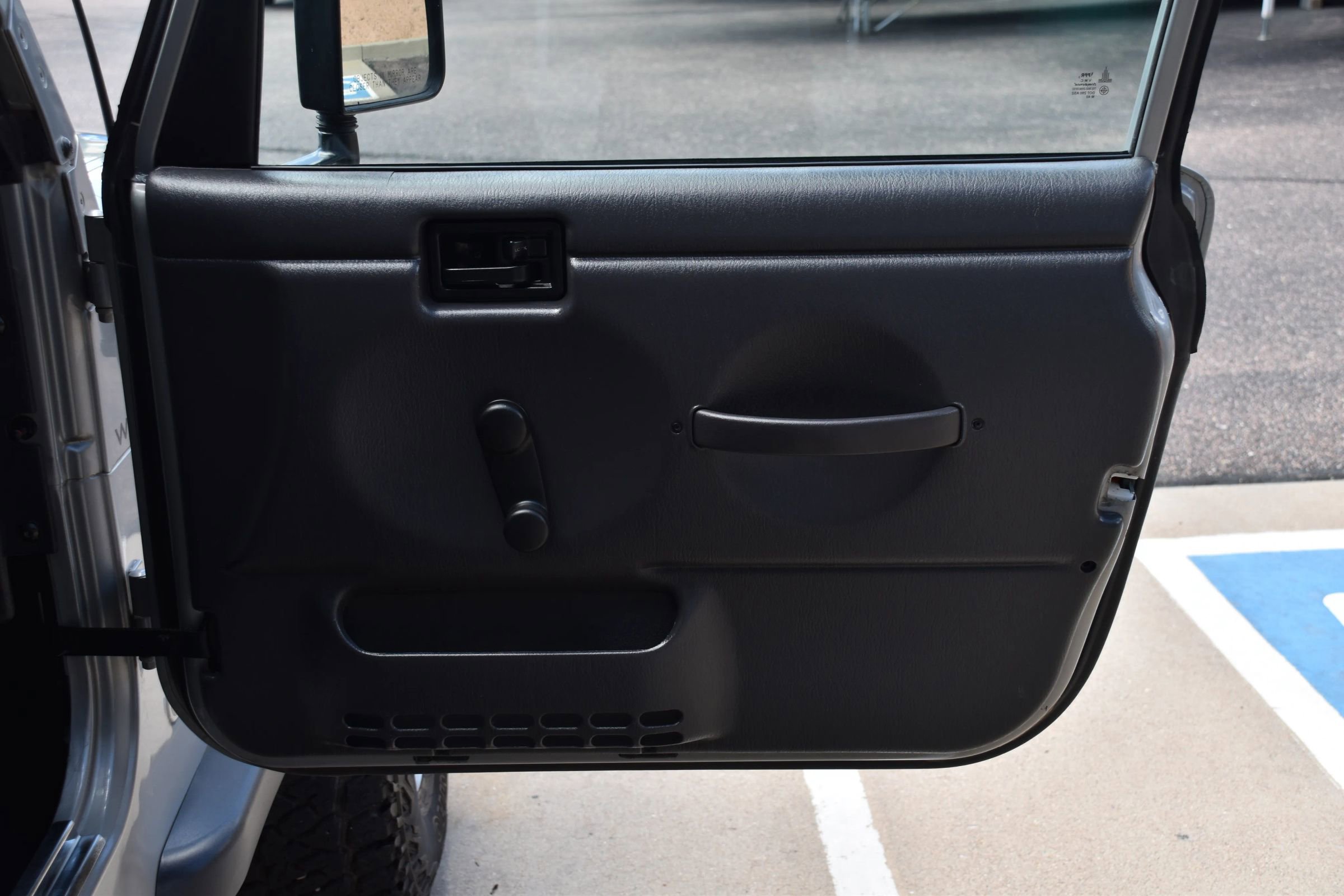 Used 2000 Jeep Wrangler Sport image 19