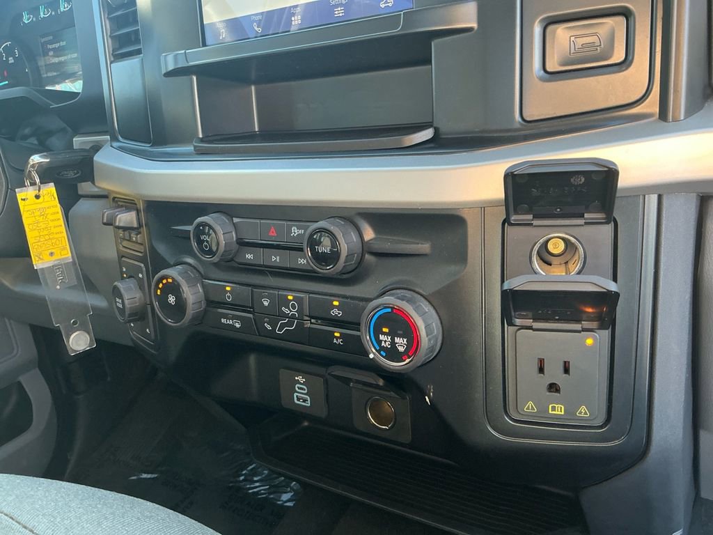 Used 2025 Ford F250 XLT w/ FX4 Off-Road Package AWD/4WD image 18