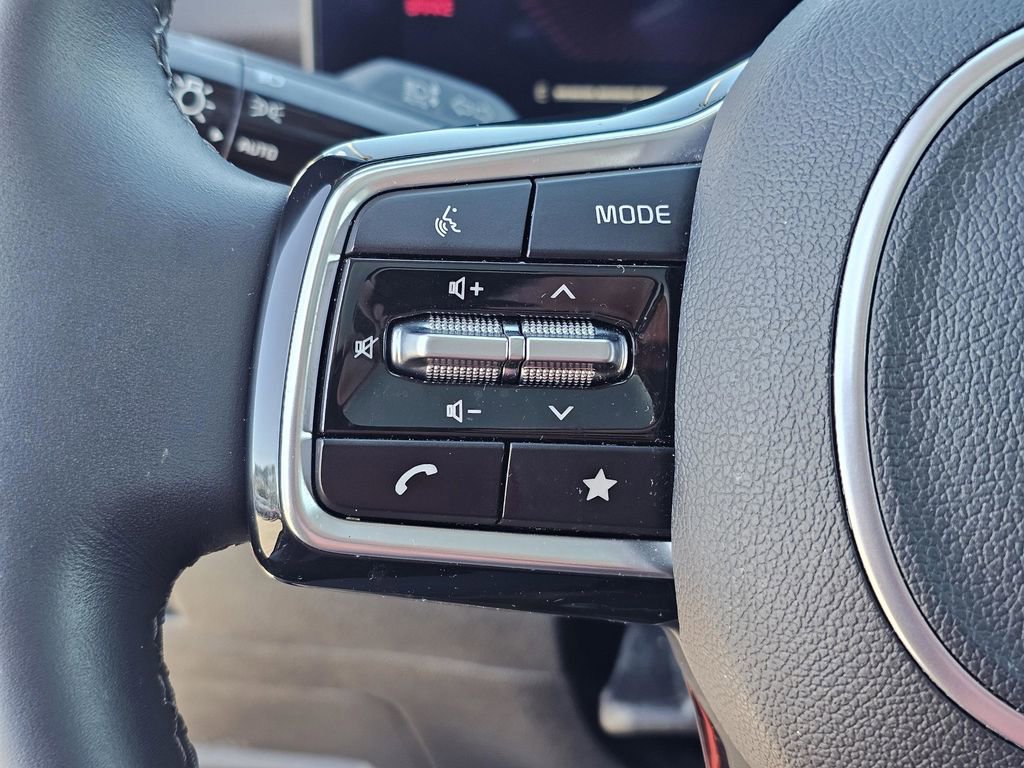 Certified 2024 Kia Sorento S w/ Panoramic Sunroof Package image 22