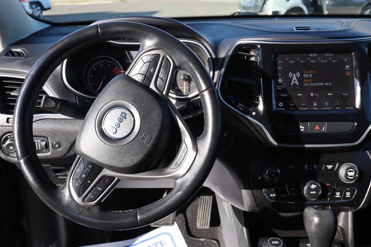 Used 2019 Jeep Cherokee Limited AWD/4WD image 12