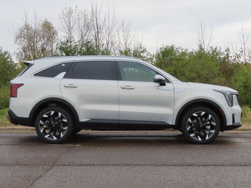 New 2026 Kia Sorento EX image 2